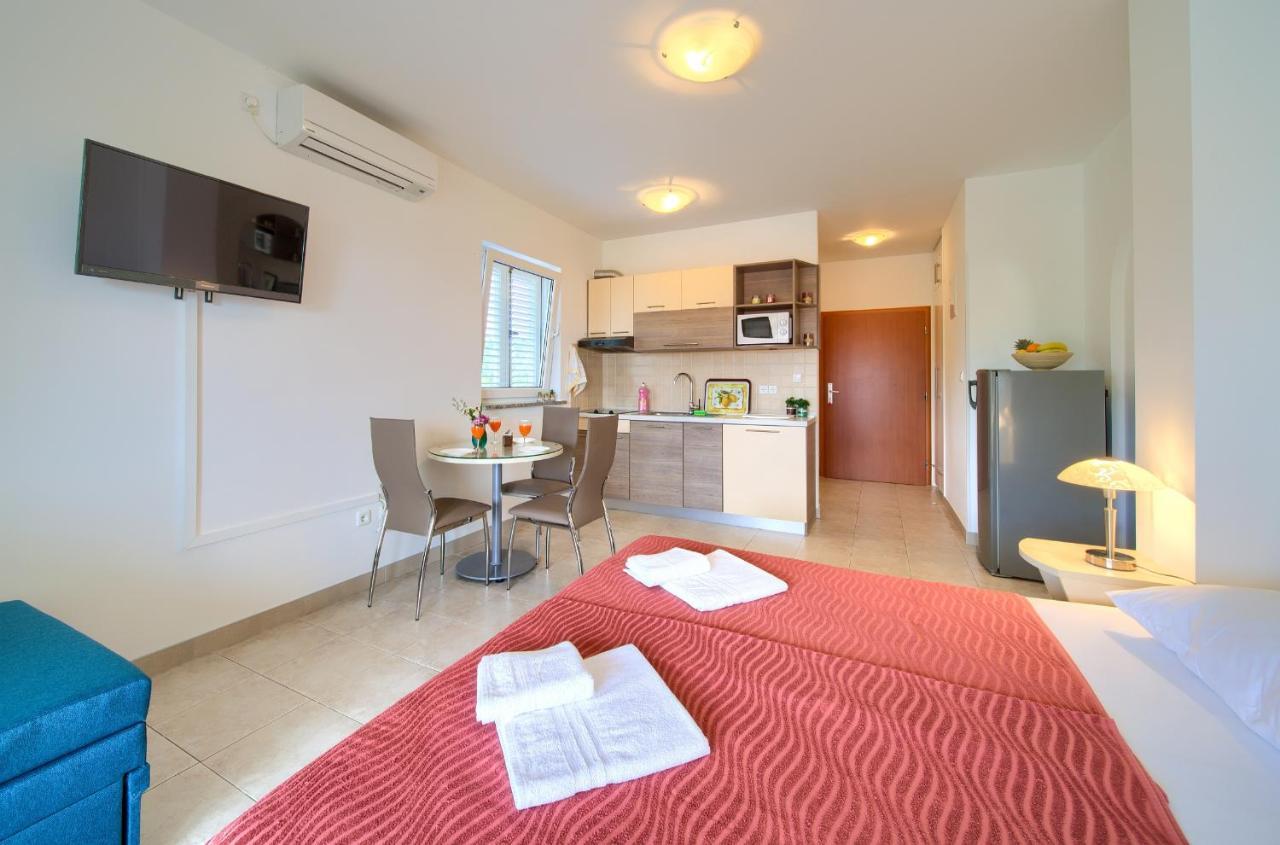 Apartments Ivica Krk Island Šilo Kültér fotó