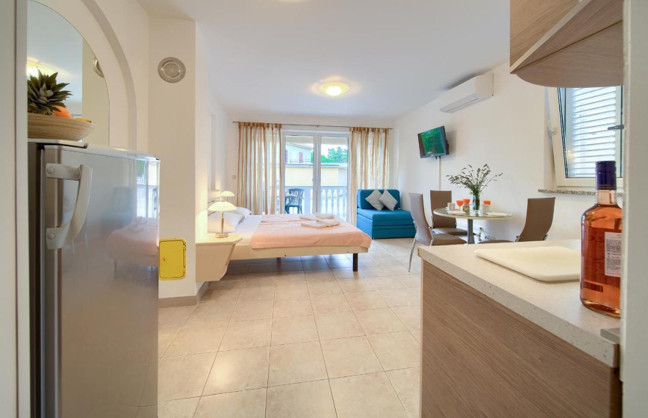Apartments Ivica Krk Island Šilo Kültér fotó