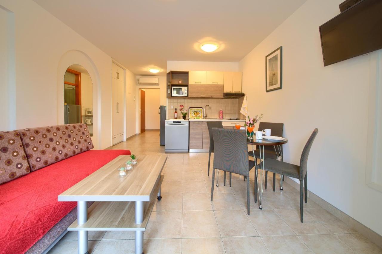 Apartments Ivica Krk Island Šilo Kültér fotó