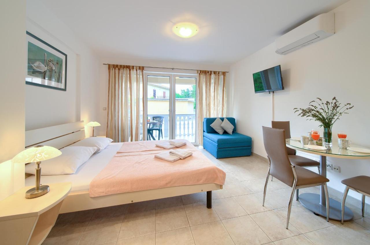 Apartments Ivica Krk Island Šilo Kültér fotó