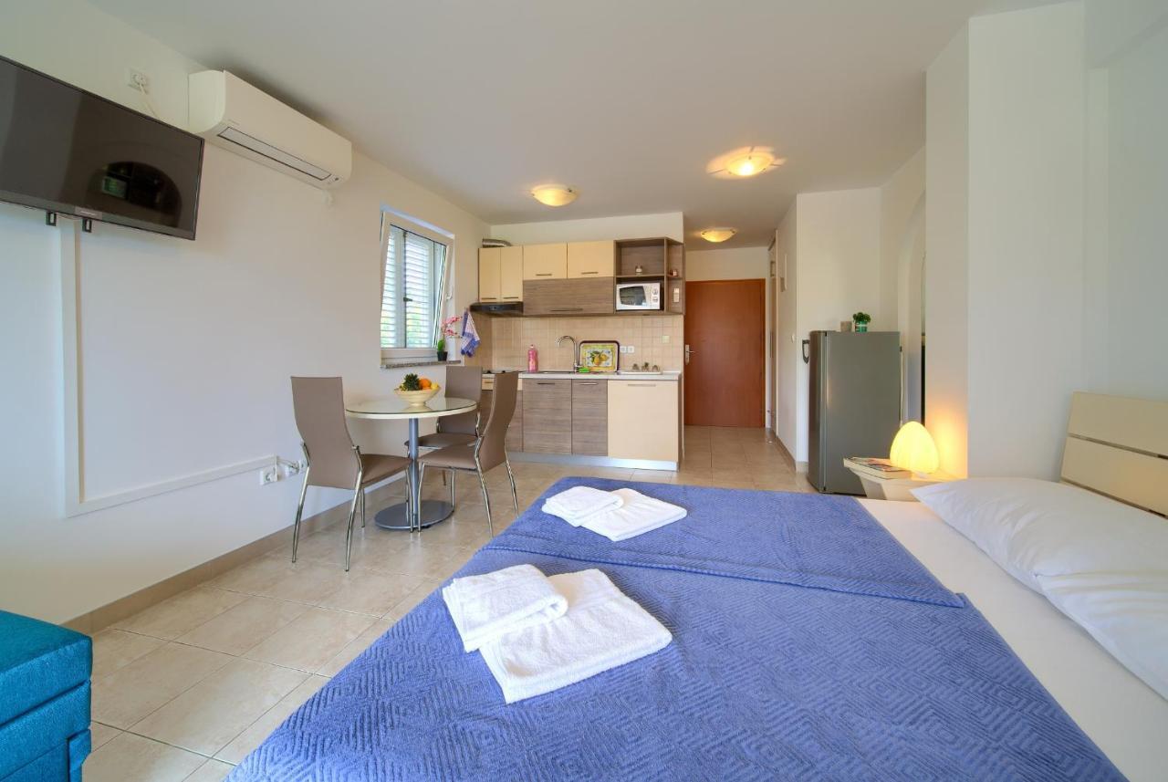 Apartments Ivica Krk Island Šilo Kültér fotó